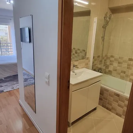 Spacious & With Rare Parking * Albufeira