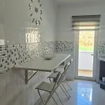 Spacious & With Rare Parking Albufeira