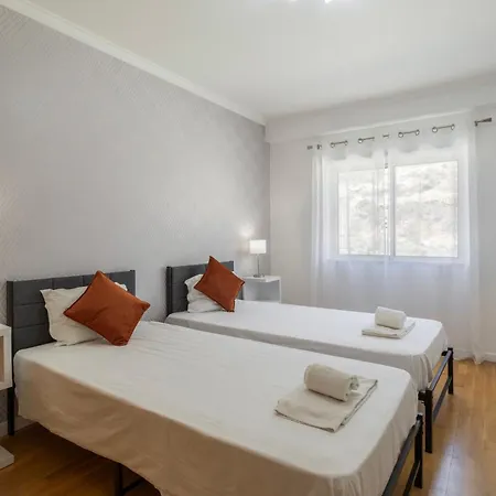 Appartamento Spacious & With Rare Parking Albufeira