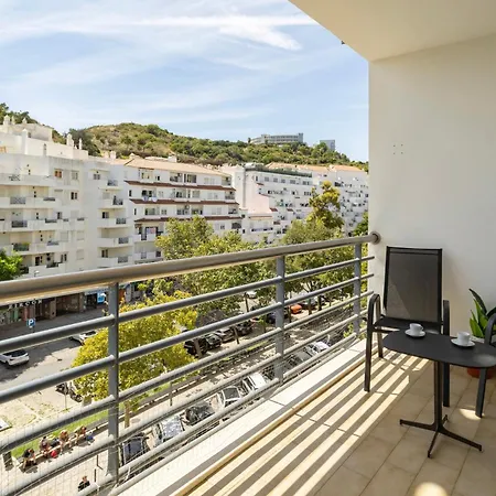 Spacious & With Rare Parking * Albufeira
