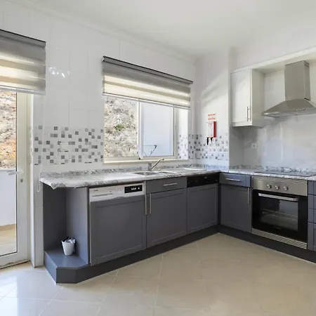 Appartamento Spacious & With Rare Parking Albufeira