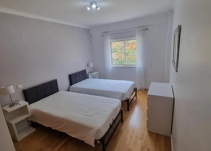 Spacious & With Rare Parking Apartment Albufeira