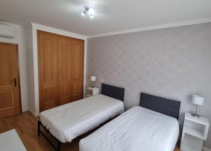 Spacious & With Rare Parking *