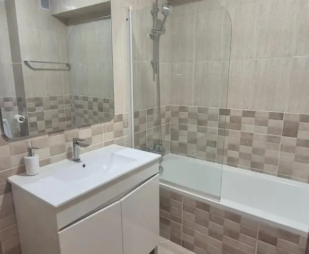 Spacious & With Rare Parking