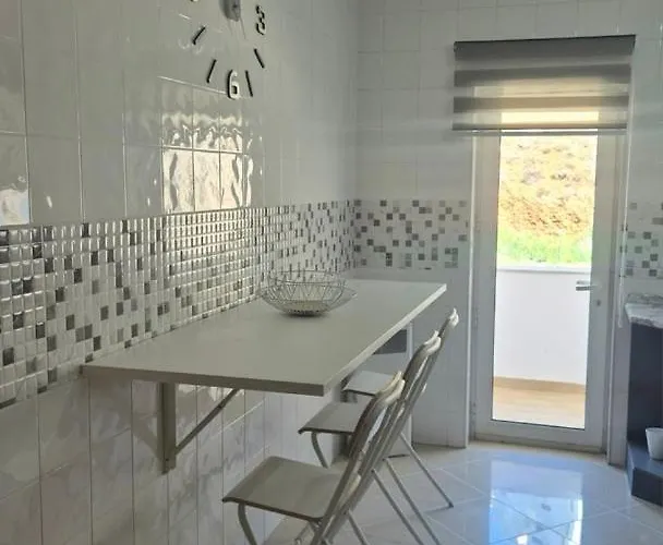 Spacious & With Rare Parking Albufeira